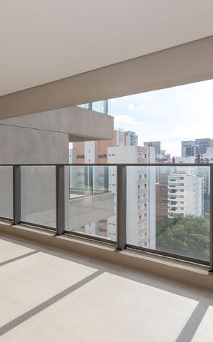 Apartamento à venda com 232m², 3 quartos e 3 vagasVaranda 2