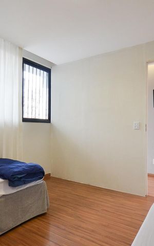 Casa à venda com 420m², 6 quartos e 2 vagas Casa à venda com 420m², 6 quartos e 2 vagasQuarto 4