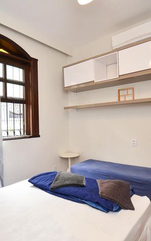 Casa à venda com 420m², 6 quartos e 2 vagas Casa à venda com 420m², 6 quartos e 2 vagasQuarto 2