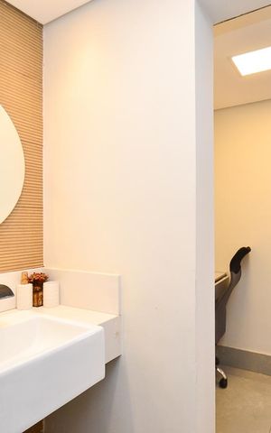 Casa à venda com 420m², 6 quartos e 2 vagas Casa à venda com 420m², 6 quartos e 2 vagasBanheiro social 2