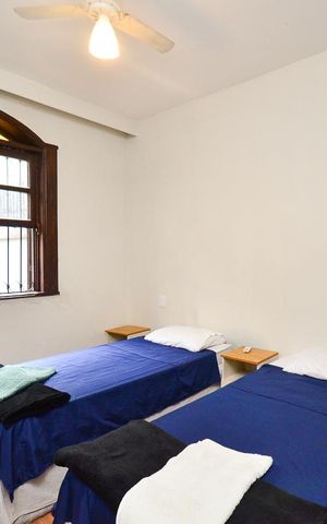 Casa à venda com 420m², 6 quartos e 2 vagas Casa à venda com 420m², 6 quartos e 2 vagasQuarto 3