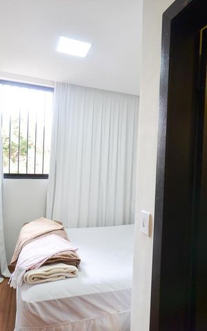 Casa à venda com 420m², 6 quartos e 2 vagas Casa à venda com 420m², 6 quartos e 2 vagasQuarto 5