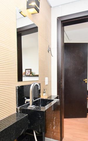 Casa à venda com 420m², 6 quartos e 2 vagas Casa à venda com 420m², 6 quartos e 2 vagasBanheiro social 3