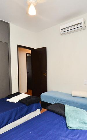 Casa à venda com 420m², 6 quartos e 2 vagas Casa à venda com 420m², 6 quartos e 2 vagasQuarto 3