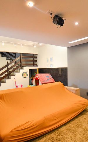 Casa à venda com 420m², 6 quartos e 2 vagas Casa à venda com 420m², 6 quartos e 2 vagasSala 2
