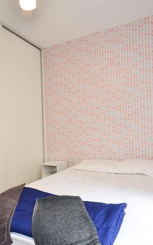 Casa à venda com 420m², 6 quartos e 2 vagas Casa à venda com 420m², 6 quartos e 2 vagasQuarto 2
