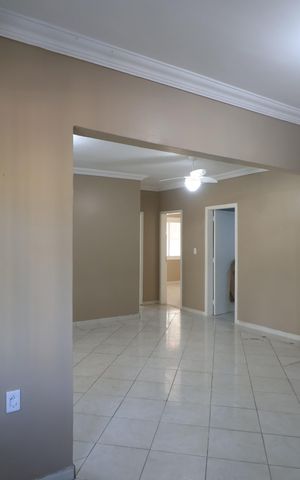 Casa à venda com 348m², 3 quartos e 2 vagasSala 2