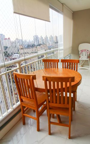Apartamento à venda com 63m², 2 quartos e 1 vaga Apartamento à venda com 63m², 2 quartos e 1 vagaVaranda