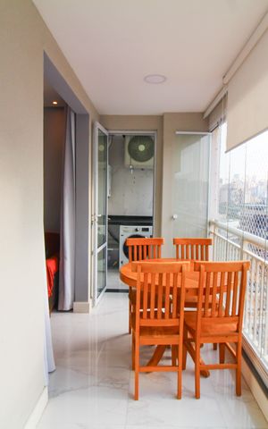 Apartamento à venda com 63m², 2 quartos e 1 vaga Apartamento à venda com 63m², 2 quartos e 1 vagaVaranda