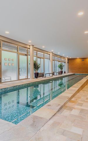 Apartamento à venda com 270m², 4 quartos e 4 vagasPiscina Coberta