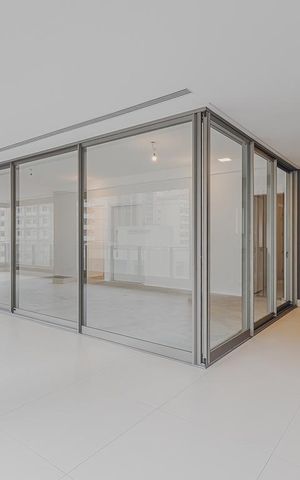 Apartamento à venda com 270m², 4 quartos e 4 vagasVaranda da Sala
