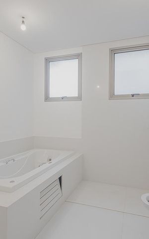 Apartamento à venda com 270m², 4 quartos e 4 vagasBanheiro da Suíte 4