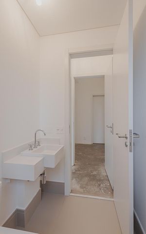 Apartamento à venda com 270m², 3 quartos e 4 vagasBanheiro da Suíte 2