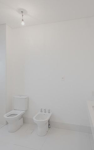 Apartamento à venda com 270m², 3 quartos e 4 vagasBanheiro 2 da Suíte 3