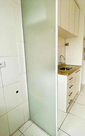 Apartamento para alugar com 51m², 2 quartos e 1 vaga Apartamento para alugar com 51m², 2 quartos e 1 vagaCozinha e Área de Serviço