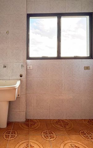 Apartamento para alugar com 200m², 3 quartos e 3 vagas Apartamento para alugar com 200m², 3 quartos e 3 vagasÁrea de Serviço