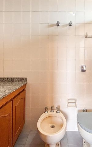 Apartamento para alugar com 200m², 3 quartos e 3 vagas Apartamento para alugar com 200m², 3 quartos e 3 vagasBanheiro da Suíte 1