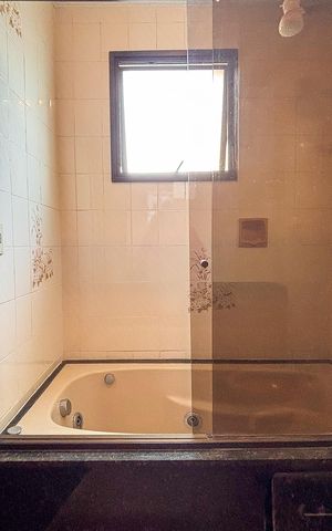 Apartamento para alugar com 200m², 3 quartos e 3 vagas Apartamento para alugar com 200m², 3 quartos e 3 vagasBanheiro da Suíte 2