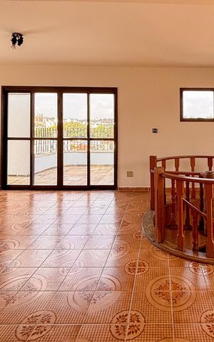 Apartamento para alugar com 200m², 3 quartos e 3 vagas Apartamento para alugar com 200m², 3 quartos e 3 vagasCobertura