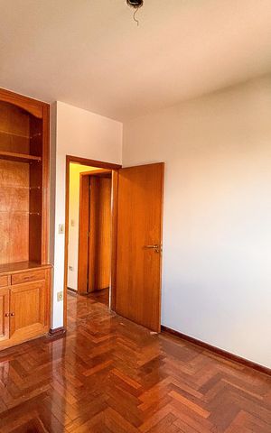 Apartamento para alugar com 200m², 3 quartos e 3 vagas Apartamento para alugar com 200m², 3 quartos e 3 vagasQuarto