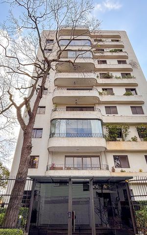 Apartamento para alugar com 200m², 3 quartos e 3 vagas Apartamento para alugar com 200m², 3 quartos e 3 vagasFachada