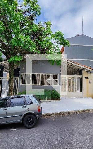Casa de condomínio à venda com 127m², 3 quartos e 1 vaga Casa de condomínio à venda com 127m², 3 quartos e 1 vagaFachada
