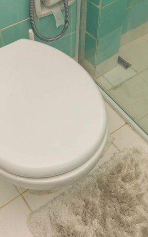 Apartamento à venda com 172m², 3 quartos e 2 vagas Apartamento à venda com 172m², 3 quartos e 2 vagasBanheiro 1