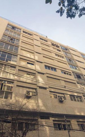 Apartamento à venda com 172m², 3 quartos e 2 vagas Apartamento à venda com 172m², 3 quartos e 2 vagasFachada