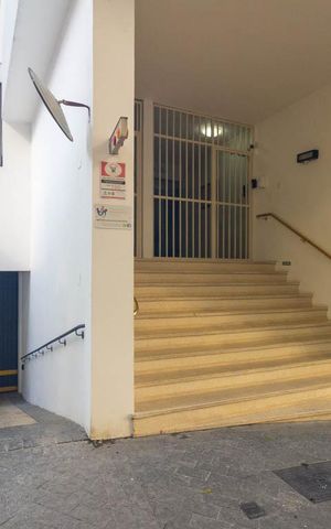 Apartamento à venda com 172m², 3 quartos e 2 vagas Apartamento à venda com 172m², 3 quartos e 2 vagasFachada