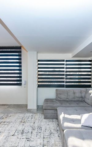 Apartamento à venda com 282m², 5 quartos e 2 vagas Apartamento à venda com 282m², 5 quartos e 2 vagasSala 2