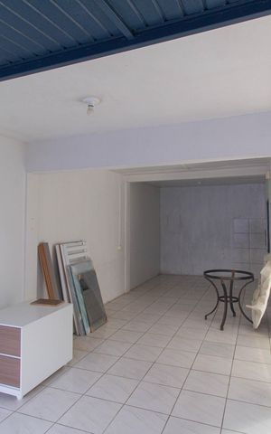 Casa à venda com 125m², 3 quartos e 5 vagas Casa à venda com 125m², 3 quartos e 5 vagasÁrea de Serviço