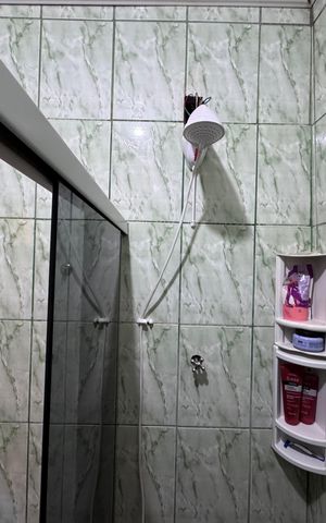 Casa à venda com 80m², 2 quartos e 1 vaga Casa à venda com 80m², 2 quartos e 1 vagaBanheiro Social