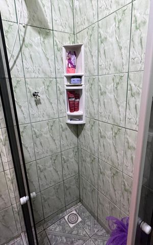 Casa à venda com 80m², 2 quartos e 1 vaga Casa à venda com 80m², 2 quartos e 1 vagaBanheiro Social