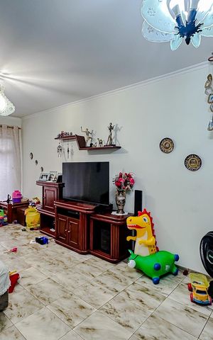 Casa à venda com 186m², 3 quartos e 4 vagasSala