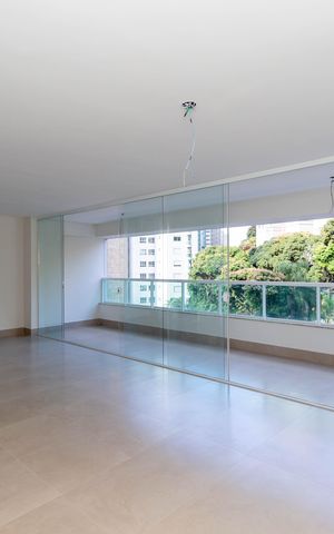 Apartamento à venda com 134m², 4 quartos e 3 vagas Apartamento à venda com 134m², 4 quartos e 3 vagasSala