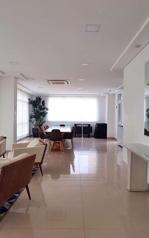 Apartamento à venda com 52m², 2 quartos e 1 vagaHall