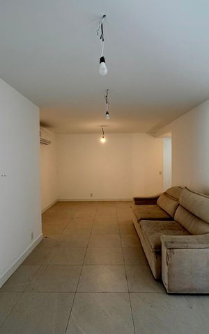 Apartamento à venda com 138m², 3 quartos e 2 vagasSala