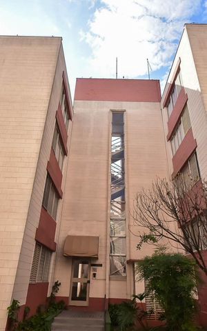 Apartamento para alugar com 47m², 2 quartos e 1 vaga Apartamento para alugar com 47m², 2 quartos e 1 vagaFachada