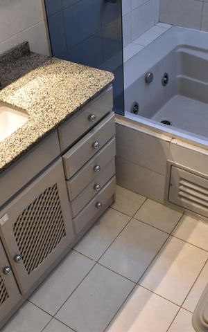 Apartamento para alugar com 200m², 3 quartos e 1 vagaBanheiro da Suíte