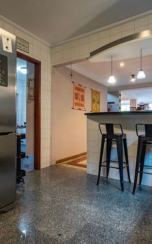 Casa à venda com 189m², 4 quartos e 3 vagas Casa à venda com 189m², 4 quartos e 3 vagasCozinha