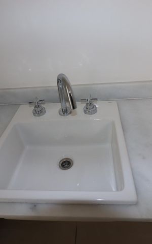 Apartamento à venda com 323m², 3 quartos e 5 vagasBanheiro da Suíte 2