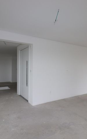 Apartamento à venda com 323m², 3 quartos e 5 vagasSala 2