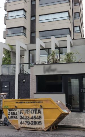 Apartamento à venda com 323m², 3 quartos e 5 vagasFachada