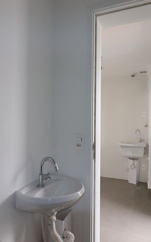 Apartamento à venda com 323m², 3 quartos e 5 vagasBanheiro de Serviço