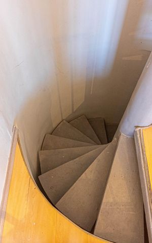 Apartamento à venda com 124m², 2 quartos e 1 vaga Apartamento à venda com 124m², 2 quartos e 1 vagaEscadas - Piso Inferior