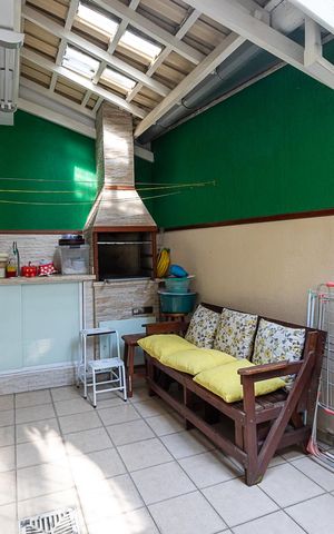Casa à venda com 86m², 3 quartos e 2 vagas Casa à venda com 86m², 3 quartos e 2 vagasÁrea comum