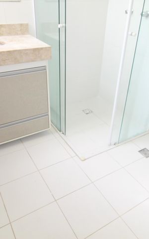 Apartamento para alugar com 82m², 2 quartos e 2 vagasBanheiro da Suíte
