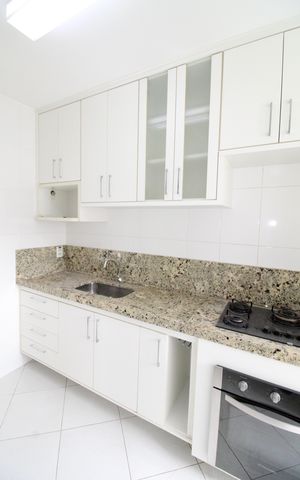 Apartamento para alugar com 82m², 2 quartos e 2 vagasCozinha
