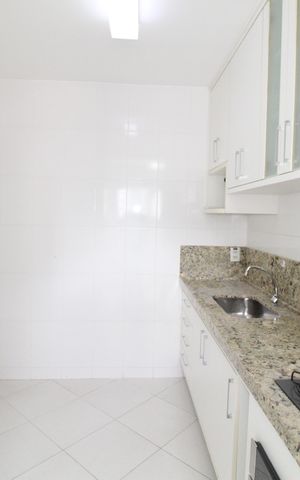 Apartamento para alugar com 82m², 2 quartos e 2 vagasCozinha