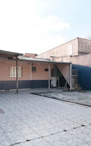 Casa à venda com 179m², 3 quartos e 7 vagasGaragem